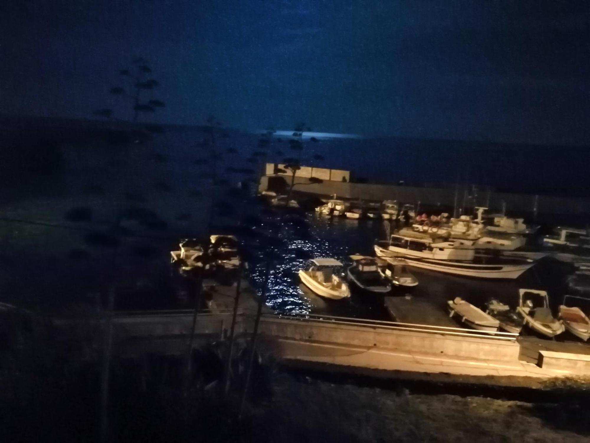 Acirealevacanze - Romantica Camera Sul Mare 외부 사진